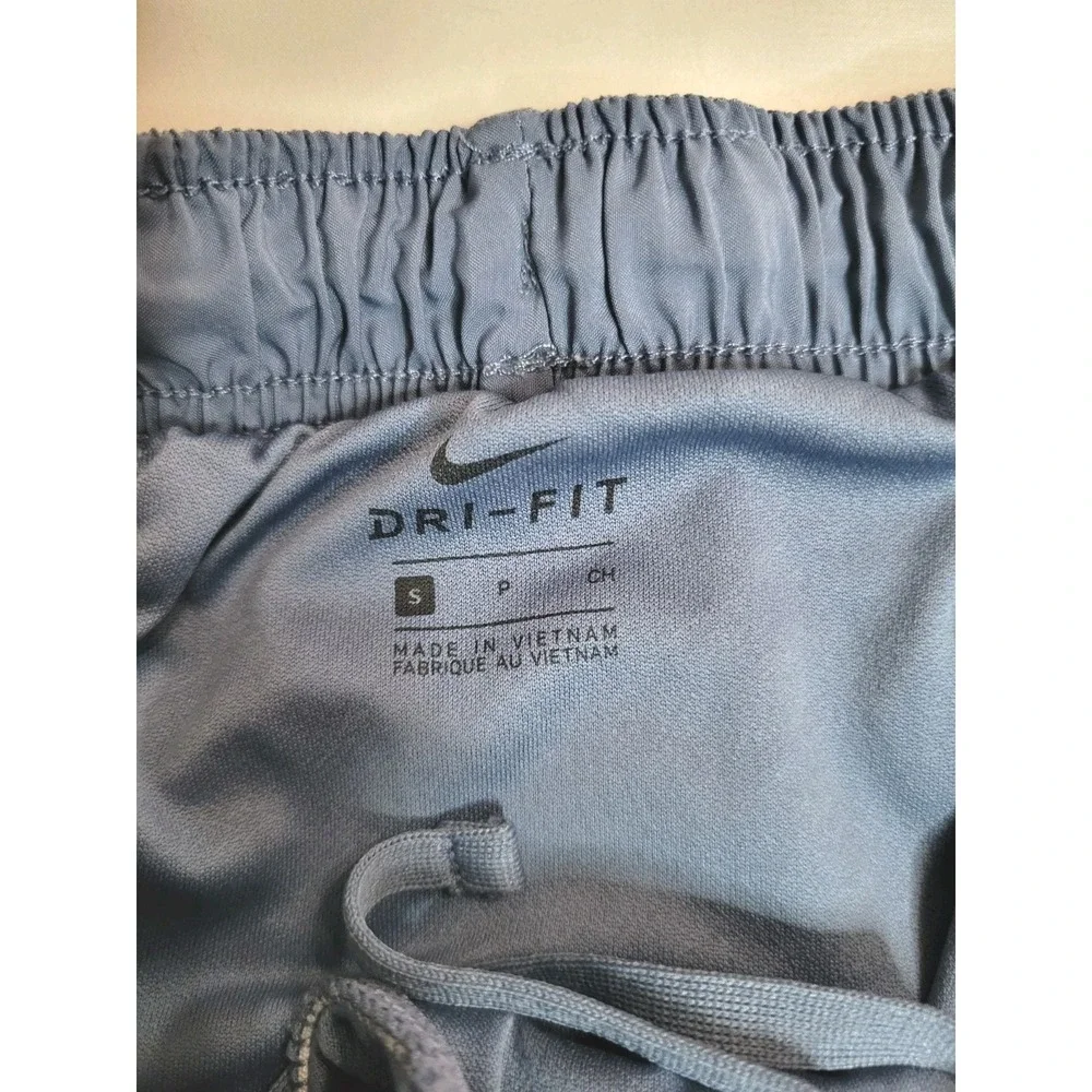 Nike Women' Running Shorts Dri Fit‎ Tempo Dry Core 3 Inch Athletic Shorts Sz S